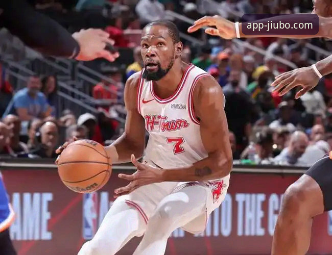 NBA焦点战最新动态：火箭主场大胜尼克斯，杜兰特27+8率队三连胜